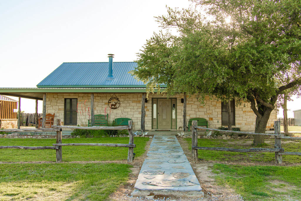 Nine Bar Hunting Ranch