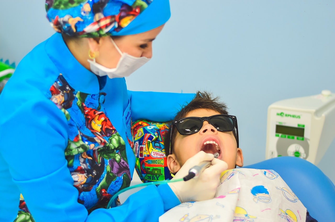 dentist, kid, dental care-1437430.jpg